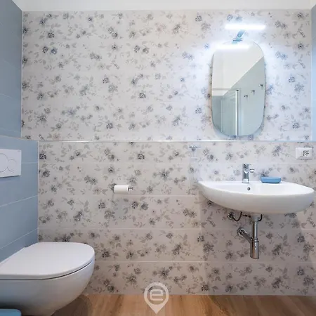 Estay - Casa Valdes 23 *